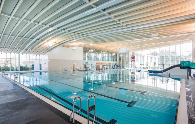 The Ultimate Guide to Swimming Pools in Metro Vancouver – Map & Comparison table (updated: June 2026)