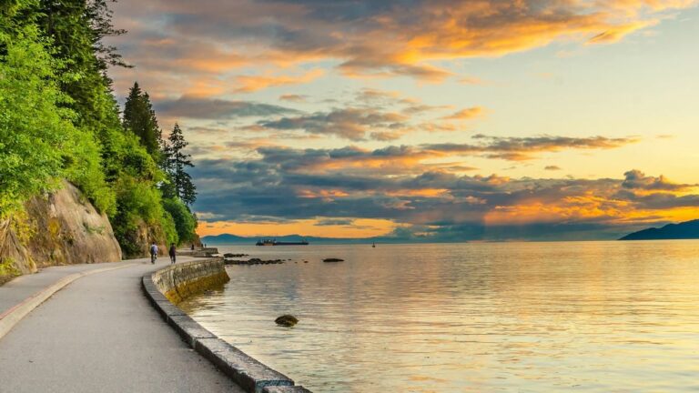 The Ultimate Guide to Stanley Park: Your Vancouver Adventure Awaits